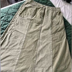 90s Corduroy Maxi Skirt✨